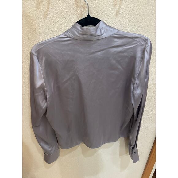 LInda Allard Ellen Tracy silver gray/ shimmery silk blouse size 8 wide cuffs - Picture 4 of 7